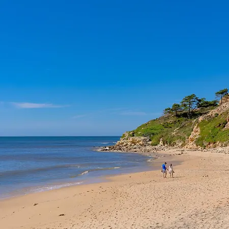 Belharucas, 400 Meters From 아파트 *