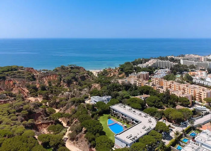 Belharucas, 400 Meters From