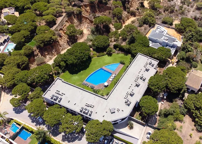 Belharucas, 400 Meters From *