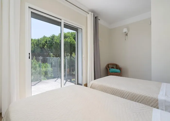 Belharucas, 400 Meters From