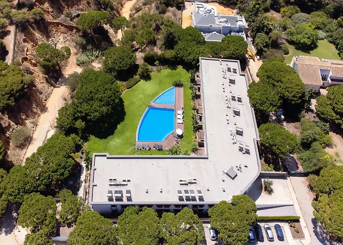 Belharucas, 400 Meters From *