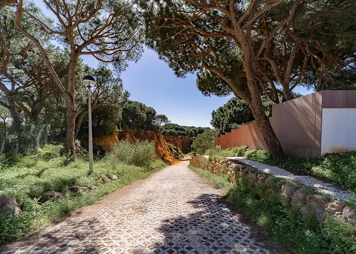 Belharucas, 400 Meters From * 알부페이라